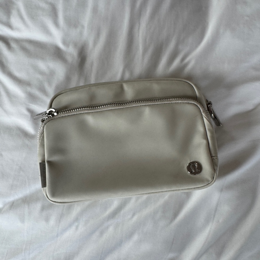 Lululemon purse